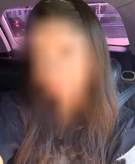 Anne, 28