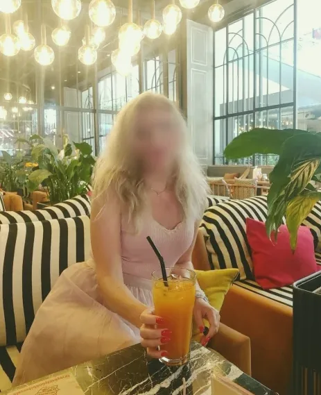 Anne, 38