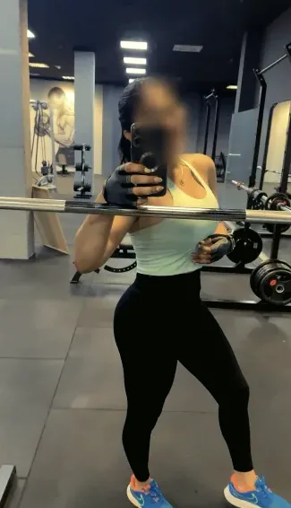 Helena, 39