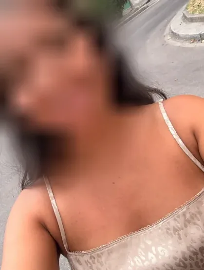 Julie, 37