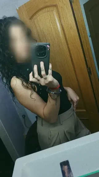 Karla, 34