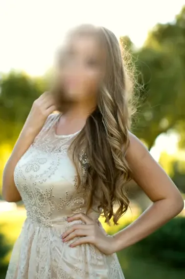 Katrine, 29