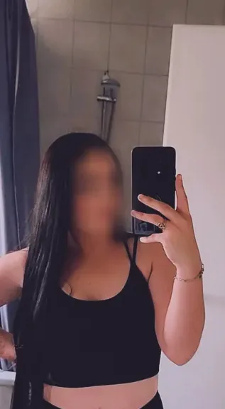 Lea, 28
