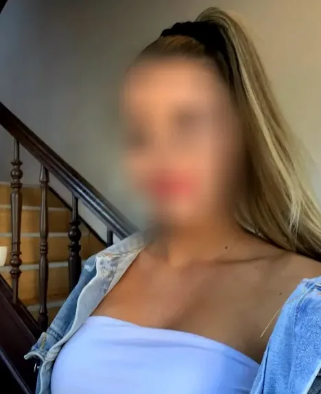 Leyla, 26