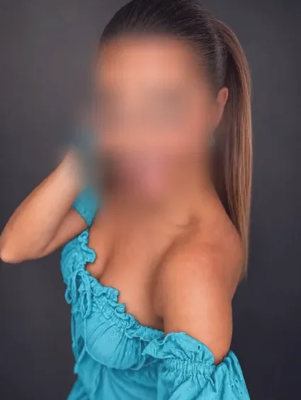 Louise, 40
