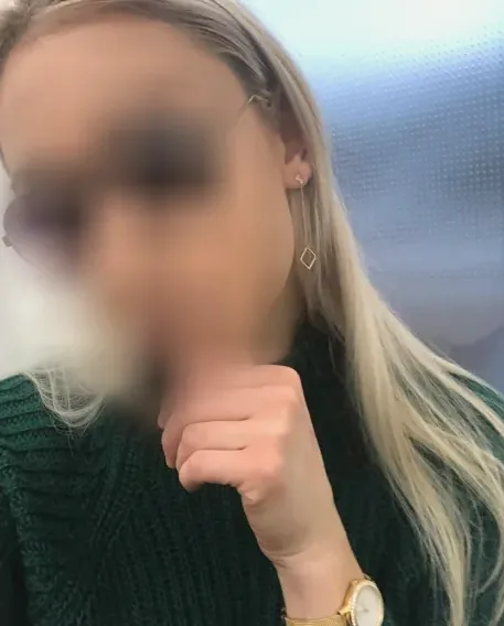 Louise, 24