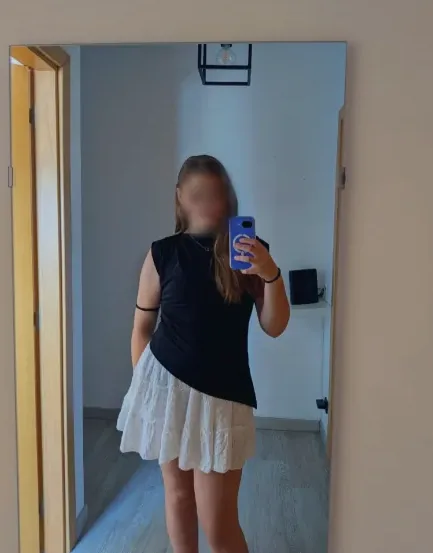 Marie, 18