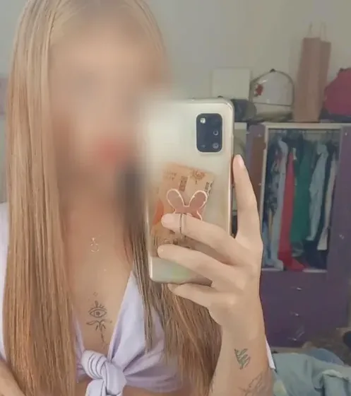 Nadia, 33