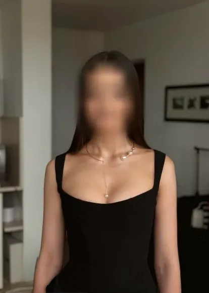 Nicoline, 38